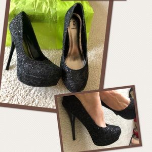 Bakers size 6 black sparkly platform pumps